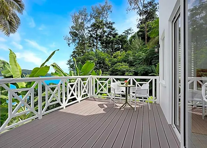 The Bay Seychelles Boutique And 4*